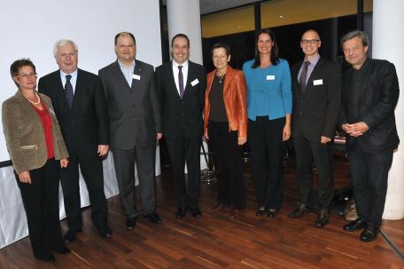 Bild: 20 Jahre Frau Holle
