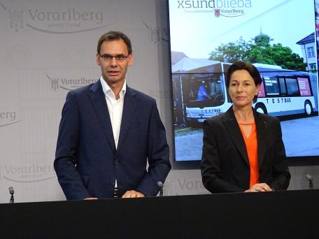 Bild: impf_niederschwell 1.jpg