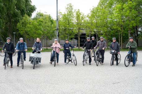 Bild: 
An der Radtour anlässlich 40 Jahre IBK-Radweg nahmen RegierungsvertreterInnen insbesondere aus Vorarlberg, Bayern und dem Kanton St.Gallen teil. 
