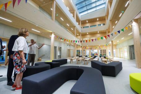 Bild: Die neue Volksschule Altenstadt wurde heute offiziell in Betrieb genommen