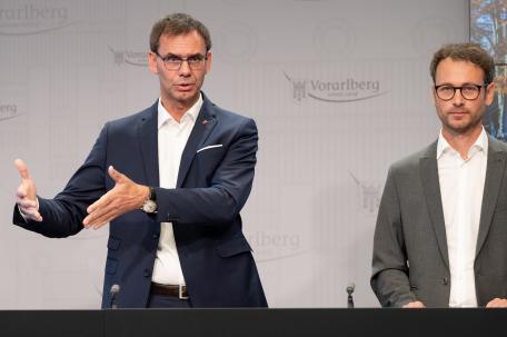 Bild: LH Wallner und LR Zadra pr&auml;sentierten 5-Punkte-Plan f&uuml;r entscheidende Themen in den n&auml;chsten Monaten