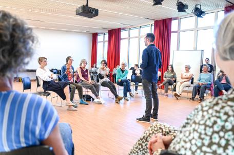 Bild: Am 16. Oktober werden die Ergebnisse des BürgerInnenrats „Schulen für die Kinder und Jugendlichen unserer Zeit“ präsentiert