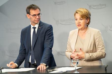 Bild: Landeshauptmann Markus Wallner und Gemeindeverbandspräsidentin Andrea Kaufmann im Pressegespräch