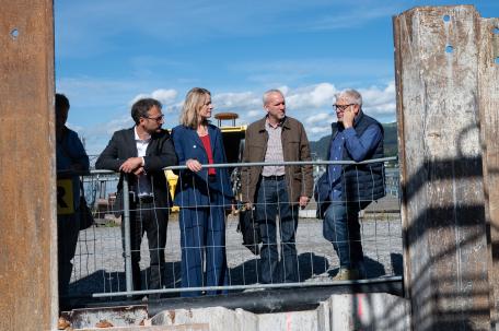 Bild: LR Zadra besuchte mit der baden-württembergischen Energieministerin Thekla Walker die Seethermie-Baustelle am Bodensee