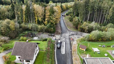 Bild:  Rund zwei Wochen früher als geplant konnte die L 66 zwischen Feldkirch und Göfis wieder für den Verkehr frei gegeben werden.