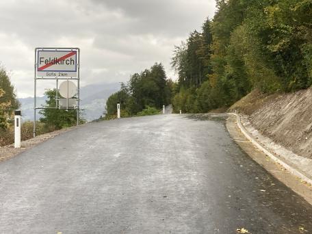 Bild:  Rund zwei Wochen früher als geplant konnte die L 66 zwischen Feldkirch und Göfis wieder für den Verkehr frei gegeben werden.