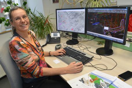 Bild: Mitarbeitende des Landesamts für Vermessung und Geoinformation (LVG) im Einsatz
