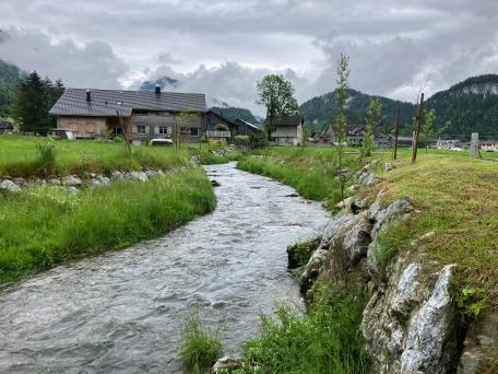 Bild: Der Dorfbach in Bezau wurde aufgeweitet, die Abflusskapazität erhöht