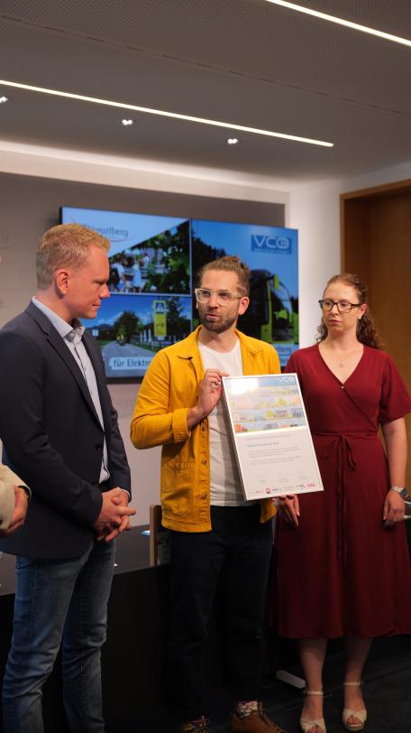 Bild: v. l. LSth. Christof Bitschi, Stephan Pillwein (Fahrradbeauftragter der Stadt Feldkirch), Nathalie Koch (Stadträtin von Feldkirch).