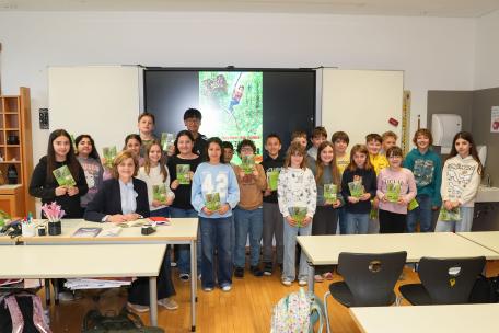 Bild: Vorleseaktion an der MS H&ouml;rbranz