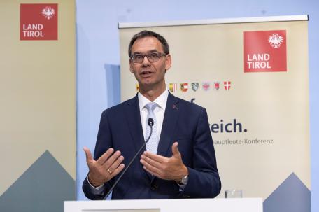 Bild: LH Wallner bei der LH-Konferenz