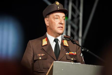 Bild: Bezirksfeuerwehrinspektor Karl-Heinz Beiter