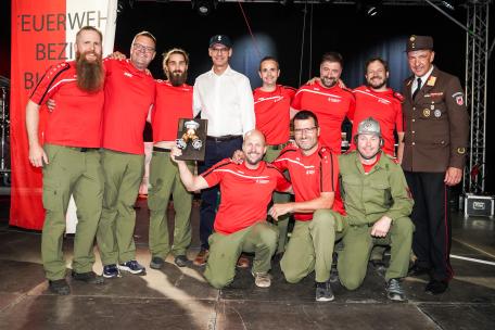 Bild: Gruppenfoto des Bezirkssiegers „Ludesch 1“